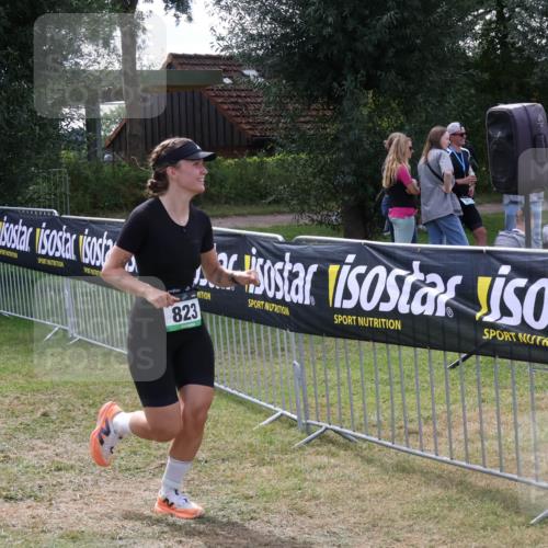31.08.2025 - Elbe Triathlon Hamburg Luisa Fischer http://msf.ph/oto/8670262 31.08.2025 11:40:16 Laufen 823 meine-sportfotos.de