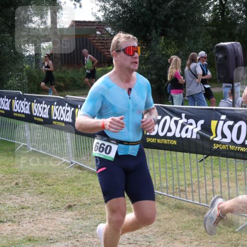 31.08.2025 - Elbe Triathlon Hamburg Luisa Fischer http://msf.ph/oto/8670269 31.08.2025 11:40:19 Laufen 660, 127 meine-sportfotos.de