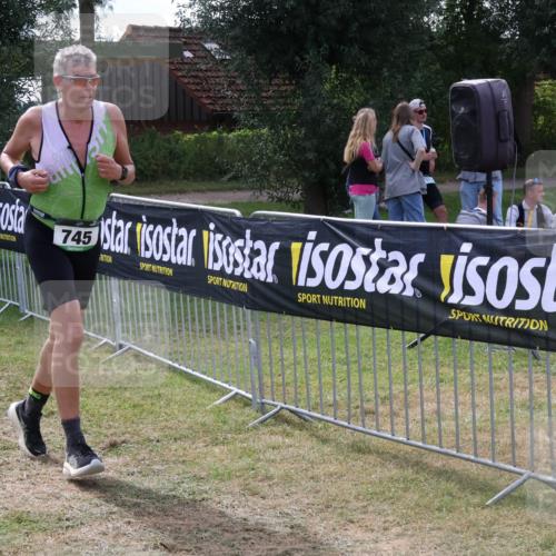 31.08.2025 - Elbe Triathlon Hamburg Luisa Fischer http://msf.ph/oto/8670272 31.08.2025 11:40:27 Laufen 745 meine-sportfotos.de