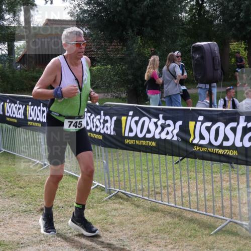31.08.2025 - Elbe Triathlon Hamburg Luisa Fischer http://msf.ph/oto/8670273 31.08.2025 11:40:28 Laufen 745 meine-sportfotos.de