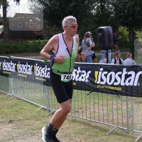 31.08.2025 - Elbe Triathlon Hamburg Luisa Fischer http://msf.ph/oto/8670275 31.08.2025 11:40:28 Laufen 745 meine-sportfotos.de