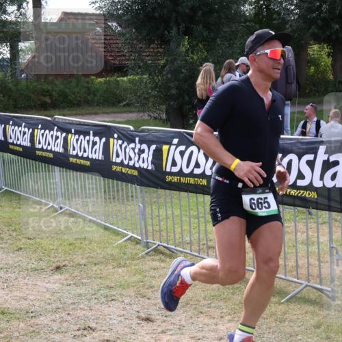 31.08.2025 - Elbe Triathlon Hamburg Luisa Fischer http://msf.ph/oto/8670279 31.08.2025 11:40:40 Laufen 665 meine-sportfotos.de