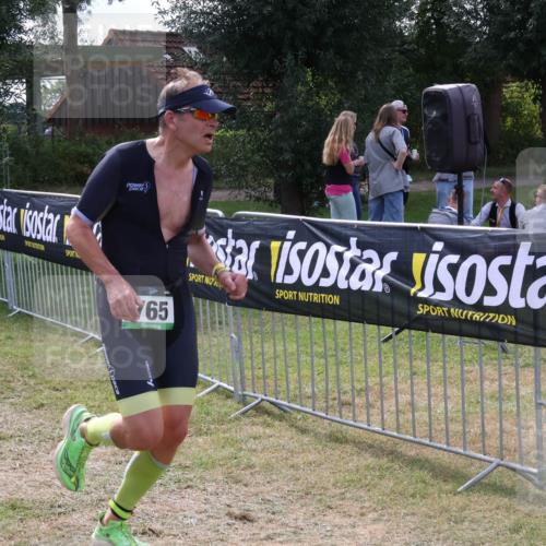 31.08.2025 - Elbe Triathlon Hamburg Luisa Fischer http://msf.ph/oto/8670283 31.08.2025 11:40:41 Laufen 65 meine-sportfotos.de