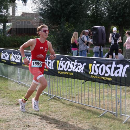 31.08.2025 - Elbe Triathlon Hamburg Luisa Fischer http://msf.ph/oto/8670288 31.08.2025 11:40:50 Laufen 1599 meine-sportfotos.de