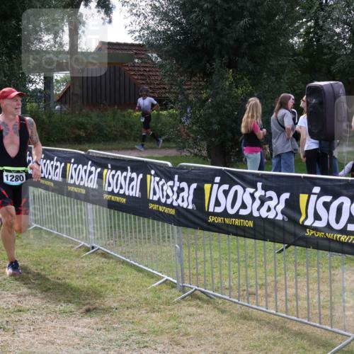 31.08.2025 - Elbe Triathlon Hamburg Luisa Fischer http://msf.ph/oto/8670292 31.08.2025 11:40:57 Laufen 1280 meine-sportfotos.de