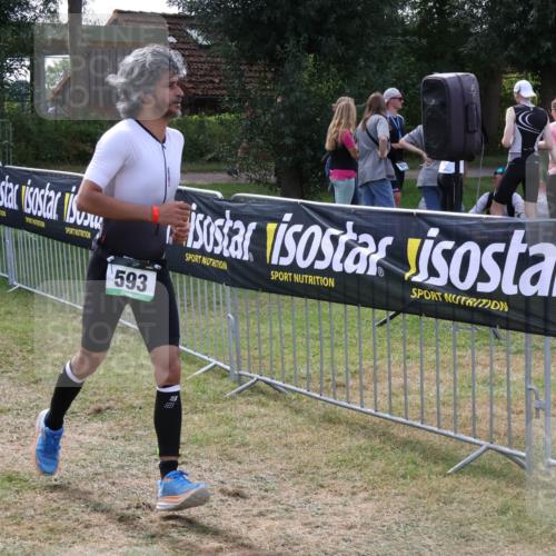 31.08.2025 - Elbe Triathlon Hamburg Luisa Fischer http://msf.ph/oto/8670317 31.08.2025 11:41:08 Laufen 593, 37 meine-sportfotos.de