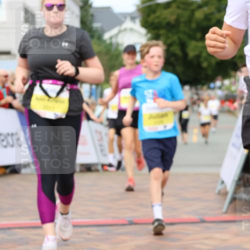 31.08.2025 - 21. Blankeneser Heldenlauf Strokosch-Dieckow http://msf.ph/oto/8670320 31.08.2025 10:33:27 Ziel 2011, 2044, 2126, 2640, 2639, 2220, 2221 meine-sportfotos.de