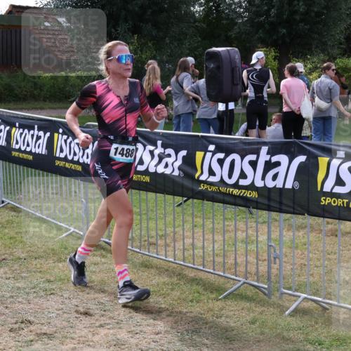 31.08.2025 - Elbe Triathlon Hamburg Luisa Fischer http://msf.ph/oto/8670325 31.08.2025 11:41:15 Laufen 1488 meine-sportfotos.de