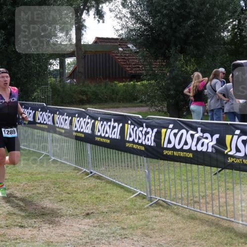 31.08.2025 - Elbe Triathlon Hamburg Luisa Fischer http://msf.ph/oto/8670329 31.08.2025 11:41:23 Laufen 1289 meine-sportfotos.de