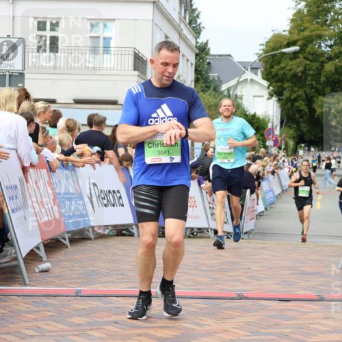 31.08.2025 - 21. Blankeneser Heldenlauf Strokosch-Dieckow http://msf.ph/oto/8670331 31.08.2025 10:54:23 Ziel 3488, 3538, 3041, 3632 meine-sportfotos.de