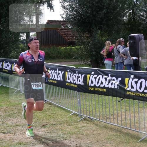 31.08.2025 - Elbe Triathlon Hamburg Luisa Fischer http://msf.ph/oto/8670333 31.08.2025 11:41:23 Laufen 130, 903, 1289 meine-sportfotos.de