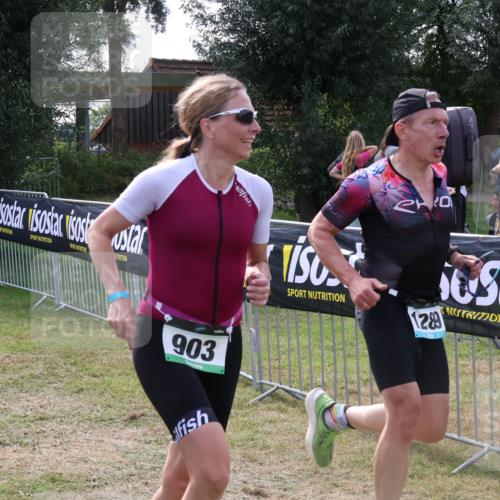 31.08.2025 - Elbe Triathlon Hamburg Luisa Fischer http://msf.ph/oto/8670337 31.08.2025 11:41:24 Laufen 903, 229, 128 meine-sportfotos.de