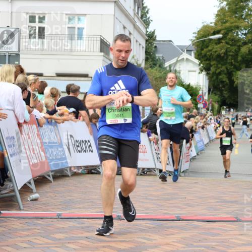 31.08.2025 - 21. Blankeneser Heldenlauf Strokosch-Dieckow http://msf.ph/oto/8670344 31.08.2025 10:54:23 Ziel 3488, 3538, 3041, 3632 meine-sportfotos.de
