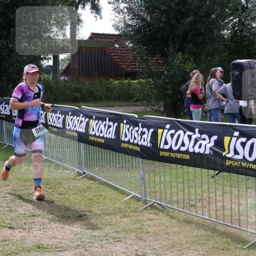 31.08.2025 - Elbe Triathlon Hamburg Luisa Fischer http://msf.ph/oto/8670347 31.08.2025 11:41:27 Laufen 868 meine-sportfotos.de