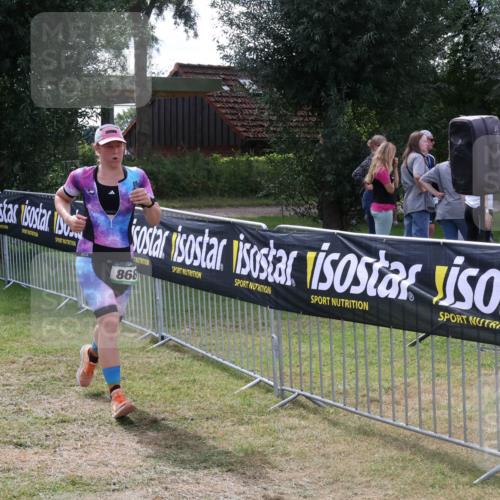 31.08.2025 - Elbe Triathlon Hamburg Luisa Fischer http://msf.ph/oto/8670348 31.08.2025 11:41:28 Laufen 868 meine-sportfotos.de