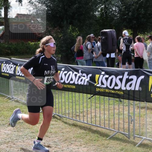 31.08.2025 - Elbe Triathlon Hamburg Luisa Fischer http://msf.ph/oto/8670368 31.08.2025 11:42:03 Laufen 803 meine-sportfotos.de