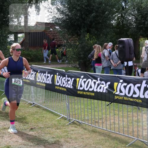 31.08.2025 - Elbe Triathlon Hamburg Luisa Fischer http://msf.ph/oto/8670381 31.08.2025 11:42:26 Laufen 880, 825 meine-sportfotos.de