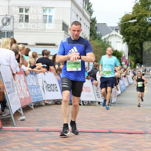 31.08.2025 - 21. Blankeneser Heldenlauf Strokosch-Dieckow http://msf.ph/oto/8670385 31.08.2025 10:54:23 Ziel 3488, 3538, 3041, 3632 meine-sportfotos.de