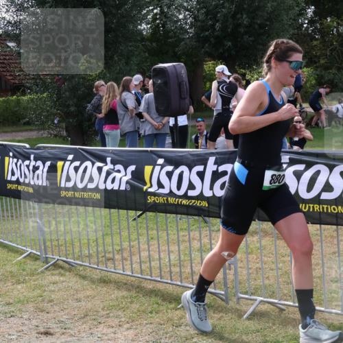 31.08.2025 - Elbe Triathlon Hamburg Luisa Fischer http://msf.ph/oto/8670390 31.08.2025 11:42:28 Laufen 880 meine-sportfotos.de
