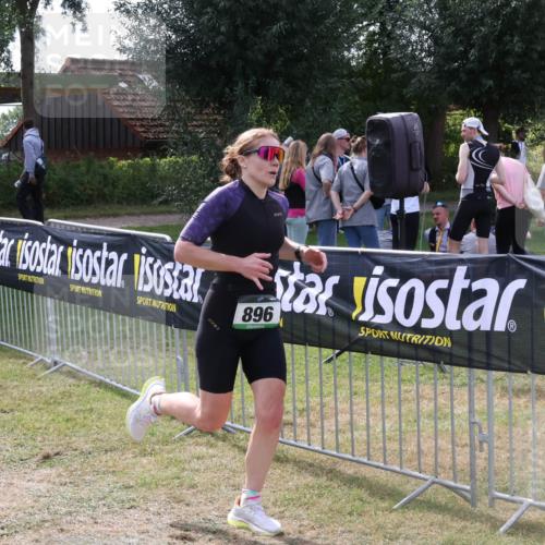 31.08.2025 - Elbe Triathlon Hamburg Luisa Fischer http://msf.ph/oto/8670394 31.08.2025 11:42:43 Laufen 896 meine-sportfotos.de