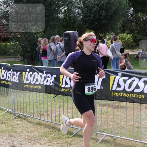 31.08.2025 - Elbe Triathlon Hamburg Luisa Fischer http://msf.ph/oto/8670396 31.08.2025 11:42:44 Laufen 896 meine-sportfotos.de