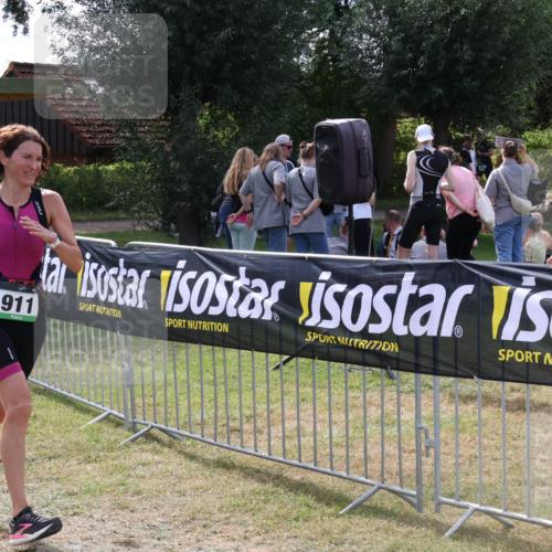 31.08.2025 - Elbe Triathlon Hamburg Luisa Fischer http://msf.ph/oto/8670402 31.08.2025 11:42:48 Laufen 911 meine-sportfotos.de
