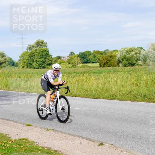 31.08.2025 - Elbe Triathlon Hamburg Michael Burmester http://msf.ph/oto/8670403 31.08.2025 09:59:35 Radfahren 438, 489, 607, 610, 622, 681, 694, 864 meine-sportfotos.de