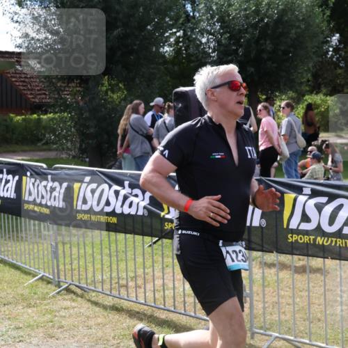31.08.2025 - Elbe Triathlon Hamburg Luisa Fischer http://msf.ph/oto/8670419 31.08.2025 11:43:03 Laufen 123 meine-sportfotos.de