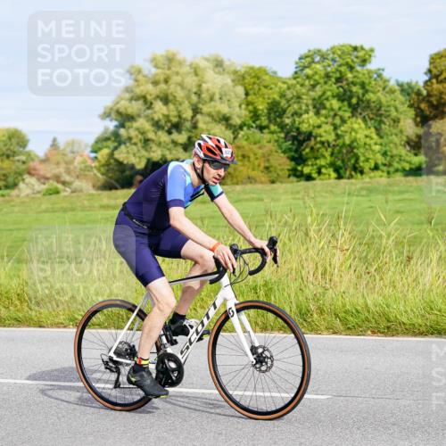 31.08.2025 - Elbe Triathlon Hamburg Michael Burmester http://msf.ph/oto/8670440 31.08.2025 09:59:39 Radfahren 438, 489, 607, 610, 617, 622, 681, 864 meine-sportfotos.de