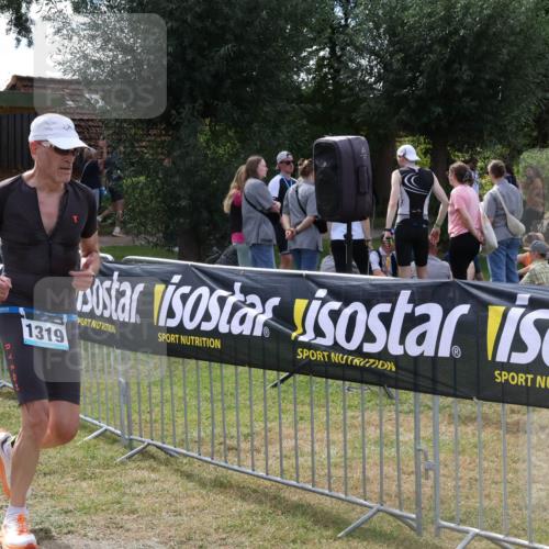 31.08.2025 - Elbe Triathlon Hamburg Luisa Fischer http://msf.ph/oto/8670453 31.08.2025 11:43:32 Laufen 1319 meine-sportfotos.de