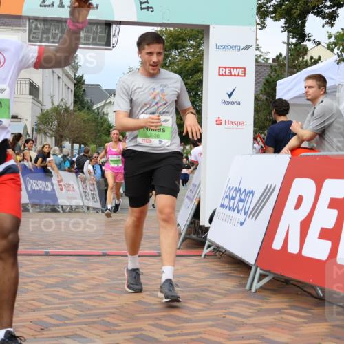 31.08.2025 - 21. Blankeneser Heldenlauf Strokosch-Dieckow http://msf.ph/oto/8670454 31.08.2025 10:54:16 Ziel 3506, 3538, 3632 meine-sportfotos.de