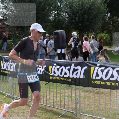 31.08.2025 - Elbe Triathlon Hamburg Luisa Fischer http://msf.ph/oto/8670455 31.08.2025 11:43:33 Laufen 1319 meine-sportfotos.de
