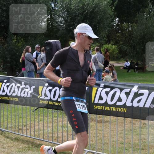 31.08.2025 - Elbe Triathlon Hamburg Luisa Fischer http://msf.ph/oto/8670458 31.08.2025 11:43:33 Laufen 1319 meine-sportfotos.de