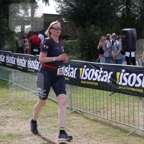 31.08.2025 - Elbe Triathlon Hamburg Luisa Fischer http://msf.ph/oto/8670462 31.08.2025 11:43:56 Laufen 1137, 321 meine-sportfotos.de