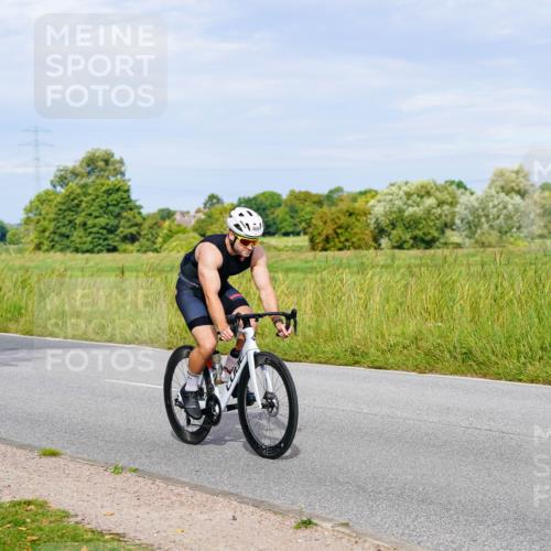 31.08.2025 - Elbe Triathlon Hamburg Michael Burmester http://msf.ph/oto/8670481 31.08.2025 09:59:49 Radfahren 455, 469, 494, 527, 667 meine-sportfotos.de