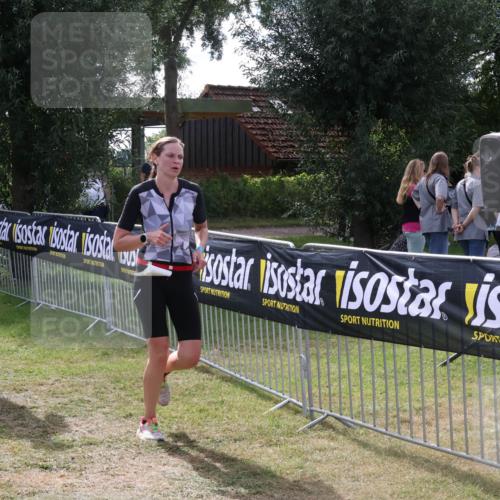 31.08.2025 - Elbe Triathlon Hamburg Luisa Fischer http://msf.ph/oto/8670482 31.08.2025 11:44:09 Laufen 537 meine-sportfotos.de