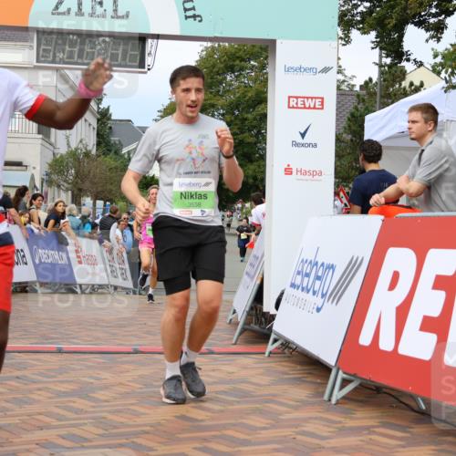 31.08.2025 - 21. Blankeneser Heldenlauf Strokosch-Dieckow http://msf.ph/oto/8670483 31.08.2025 10:54:16 Ziel 3506, 3538, 3632 meine-sportfotos.de