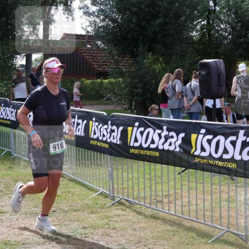 31.08.2025 - Elbe Triathlon Hamburg Luisa Fischer http://msf.ph/oto/8670488 31.08.2025 11:44:13 Laufen 916 meine-sportfotos.de