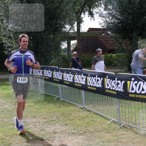 31.08.2025 - Elbe Triathlon Hamburg Luisa Fischer http://msf.ph/oto/8670492 31.08.2025 11:44:19 Laufen 1191 meine-sportfotos.de