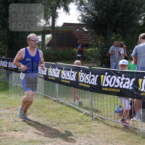 31.08.2025 - Elbe Triathlon Hamburg Luisa Fischer http://msf.ph/oto/8670522 31.08.2025 11:45:00 Laufen 03, 1132 meine-sportfotos.de
