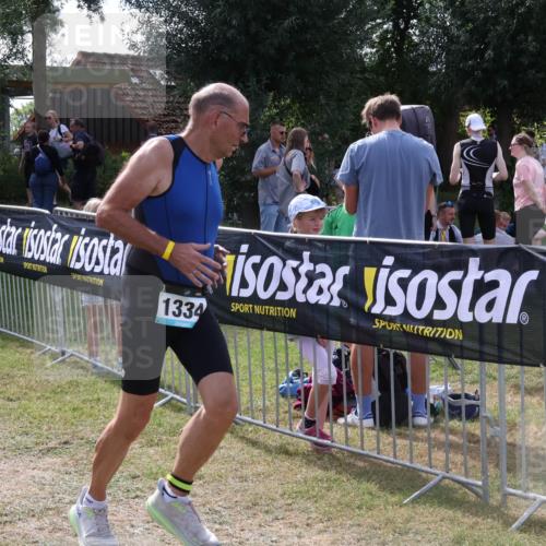 31.08.2025 - Elbe Triathlon Hamburg Luisa Fischer http://msf.ph/oto/8670530 31.08.2025 11:45:04 Laufen 1334 meine-sportfotos.de