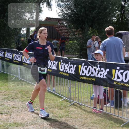 31.08.2025 - Elbe Triathlon Hamburg Luisa Fischer http://msf.ph/oto/8670534 31.08.2025 11:45:12 Laufen 888 meine-sportfotos.de