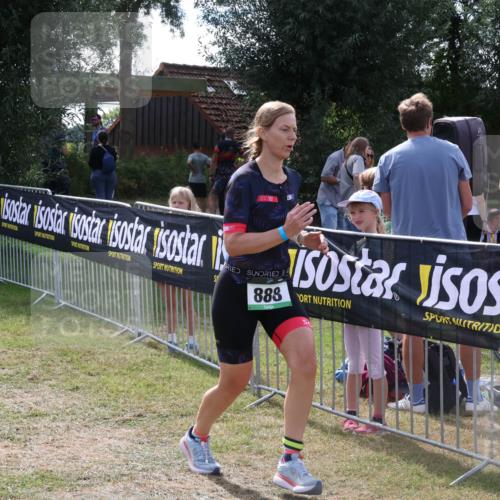 31.08.2025 - Elbe Triathlon Hamburg Luisa Fischer http://msf.ph/oto/8670536 31.08.2025 11:45:12 Laufen 888 meine-sportfotos.de