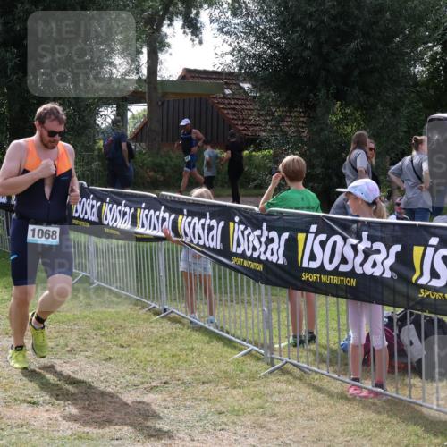 31.08.2025 - Elbe Triathlon Hamburg Luisa Fischer http://msf.ph/oto/8670543 31.08.2025 11:45:15 Laufen 1068 meine-sportfotos.de