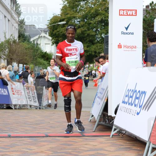 31.08.2025 - 21. Blankeneser Heldenlauf Strokosch-Dieckow http://msf.ph/oto/8670564 31.08.2025 10:54:12 Ziel 3506, 3538 meine-sportfotos.de