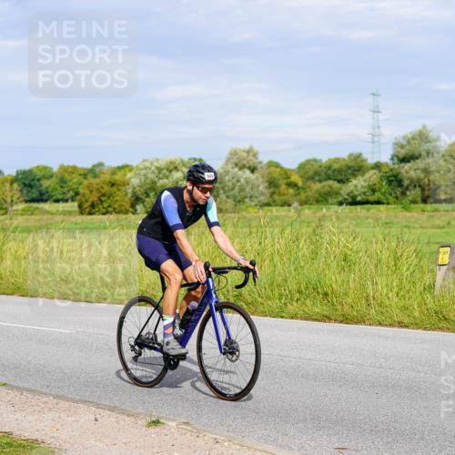 31.08.2025 - Elbe Triathlon Hamburg Michael Burmester http://msf.ph/oto/8670568 31.08.2025 10:00:14 Radfahren 409, 487, 563, 613, 655, 908, 919 meine-sportfotos.de