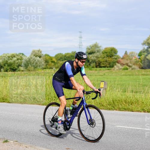 31.08.2025 - Elbe Triathlon Hamburg Michael Burmester http://msf.ph/oto/8670572 31.08.2025 10:00:14 Radfahren 409, 487, 563, 613, 655, 908, 919 meine-sportfotos.de
