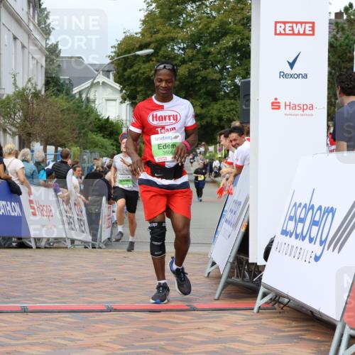 31.08.2025 - 21. Blankeneser Heldenlauf Strokosch-Dieckow http://msf.ph/oto/8670575 31.08.2025 10:54:12 Ziel 3506, 3538 meine-sportfotos.de