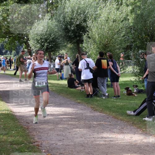 31.08.2025 - Elbe Triathlon Hamburg Luisa Fischer http://msf.ph/oto/8670595 31.08.2025 11:47:53 Laufen 863 meine-sportfotos.de