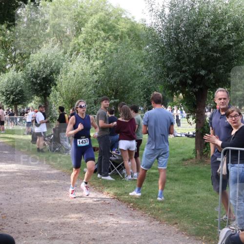 31.08.2025 - Elbe Triathlon Hamburg Luisa Fischer http://msf.ph/oto/8670596 31.08.2025 11:48:41 Laufen 1437 meine-sportfotos.de